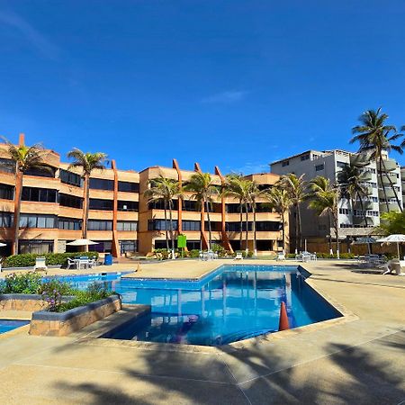 Апартаменты Tucacas, Frente Al Mar, Balcon, Piscina Y Playa Privada Экстерьер фото