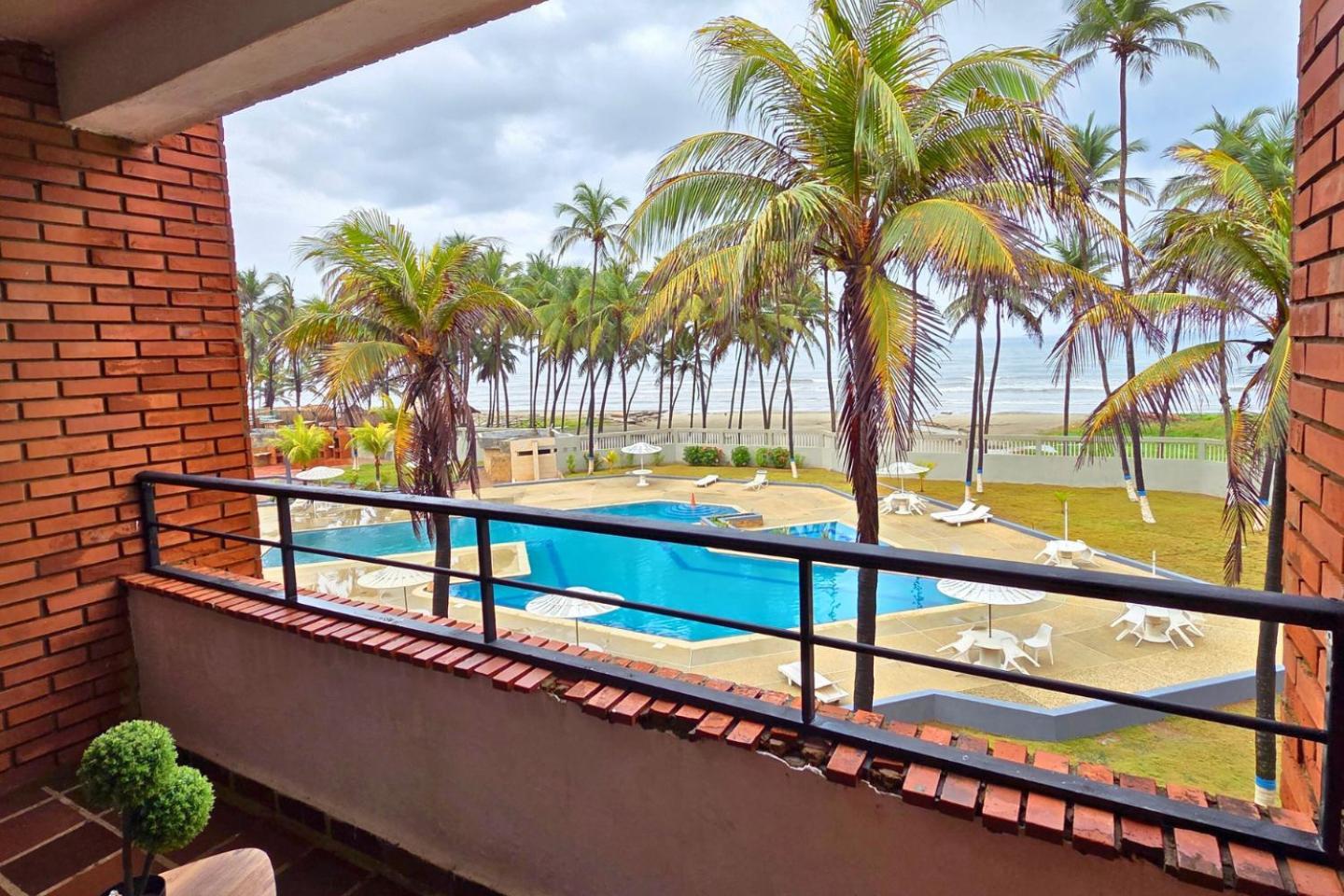 Апартаменты Tucacas, Frente Al Mar, Balcon, Piscina Y Playa Privada Экстерьер фото