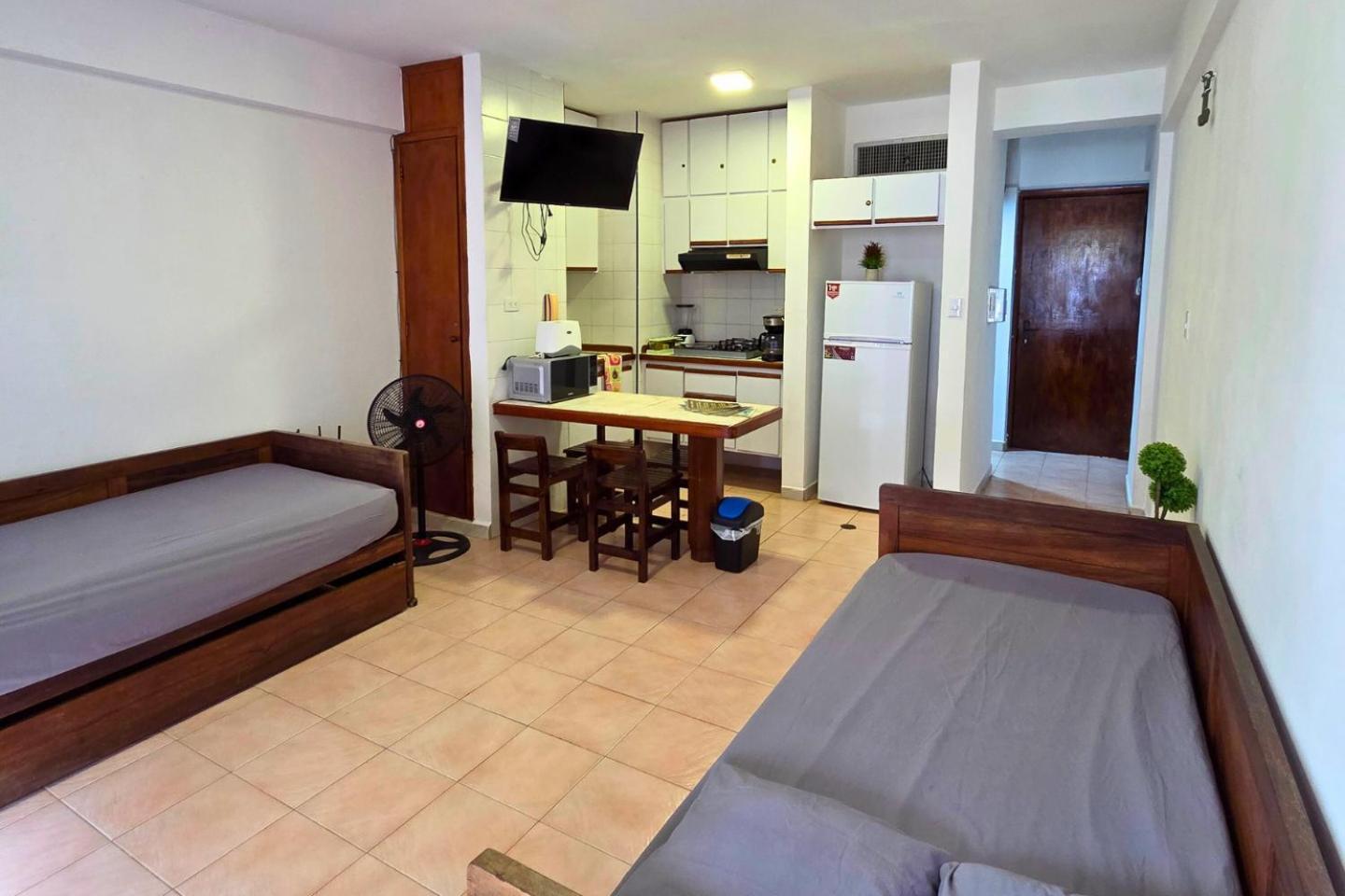 Апартаменты Tucacas, Frente Al Mar, Balcon, Piscina Y Playa Privada Экстерьер фото
