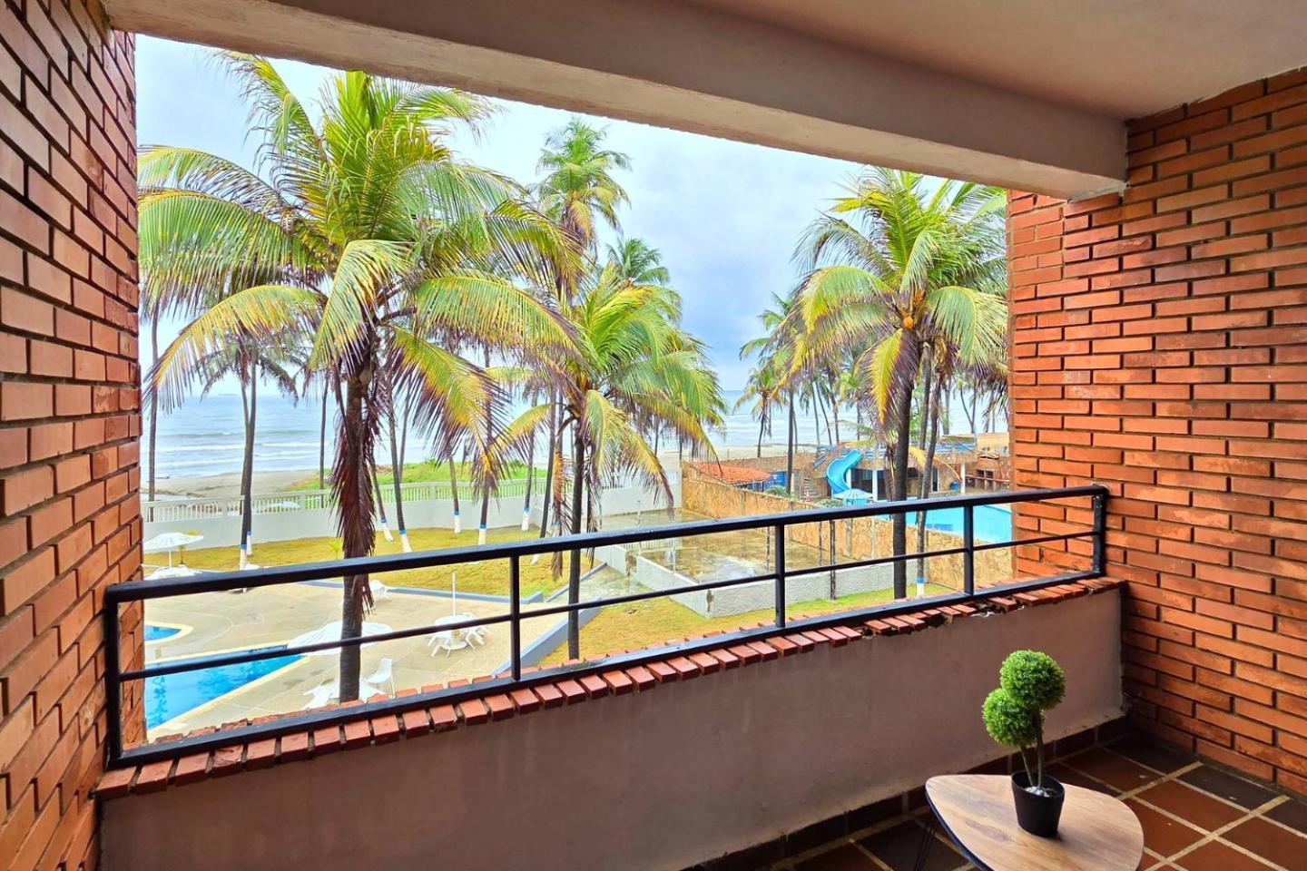 Апартаменты Tucacas, Frente Al Mar, Balcon, Piscina Y Playa Privada Экстерьер фото